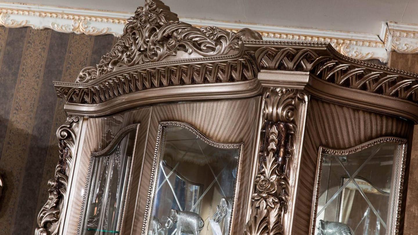 Pekin Bronz Yemek Odası