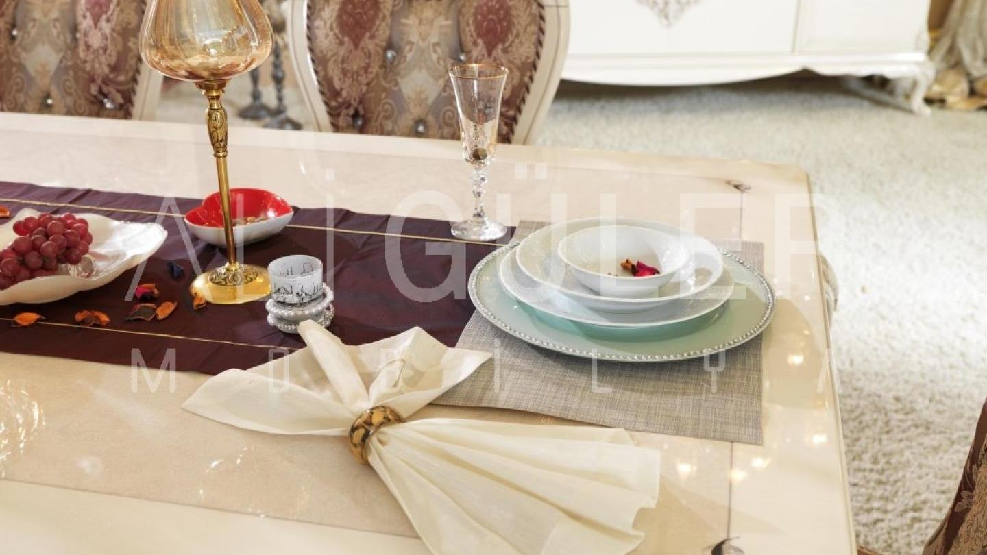 Rotterdam Yemek Odası